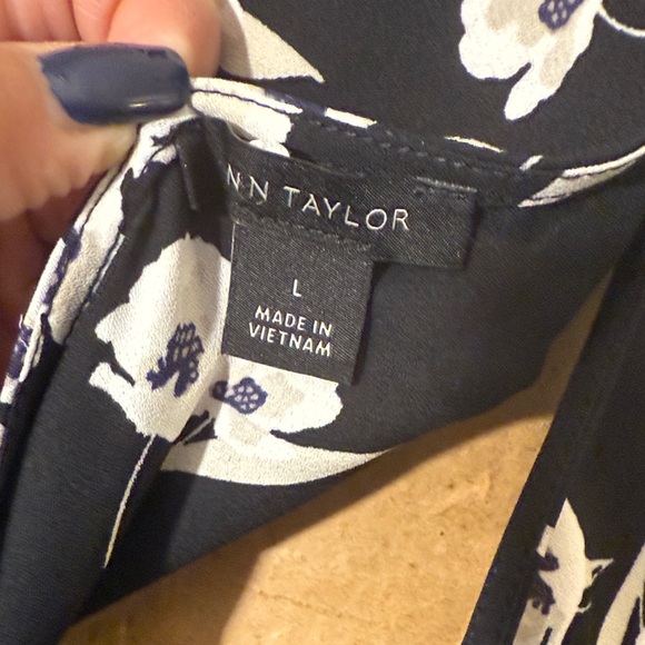 Ann Taylor Black and White Floral Blouse - Picture 3 of 6